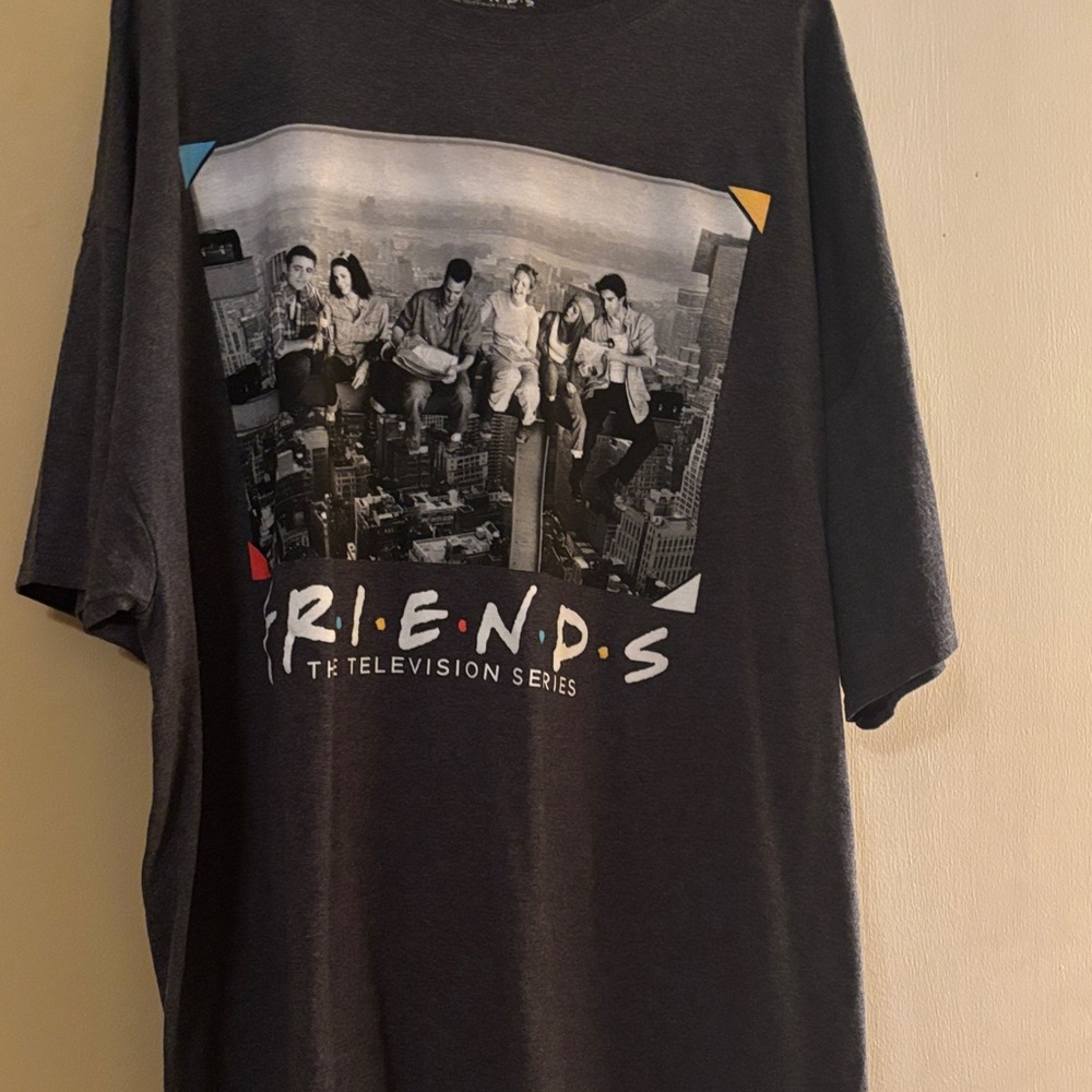 FRIENDS Gray Short Sleeve Tee